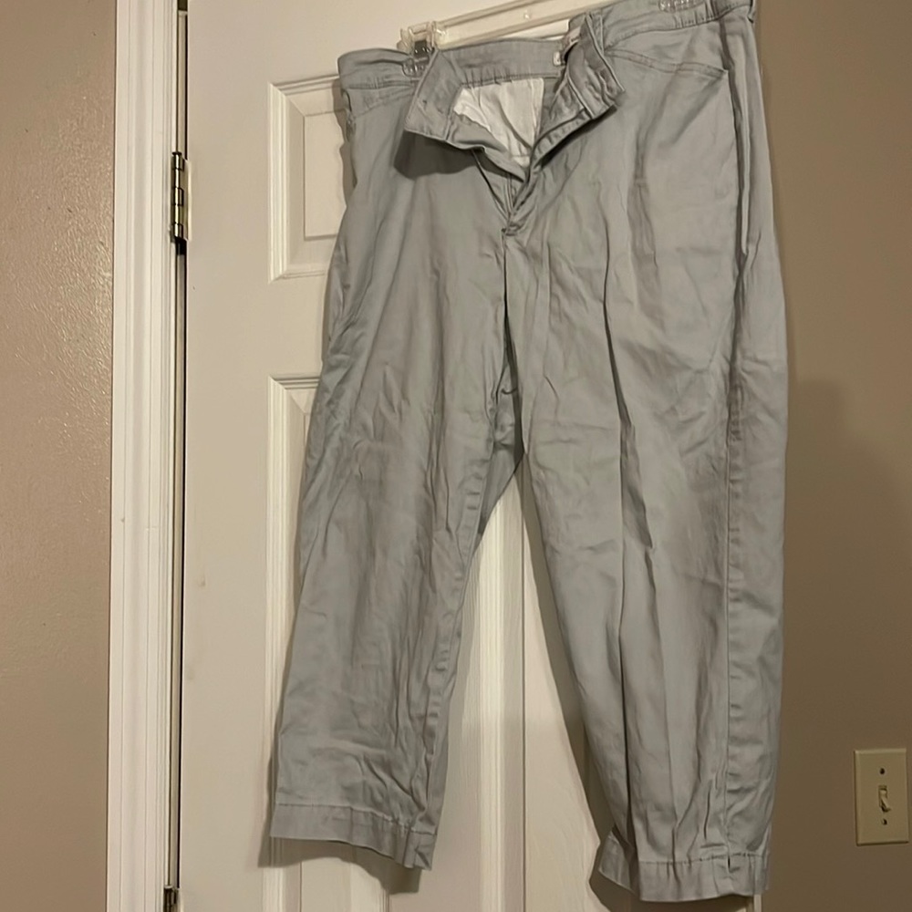 Womens Gloria Vanderbilt capris grey sz 10